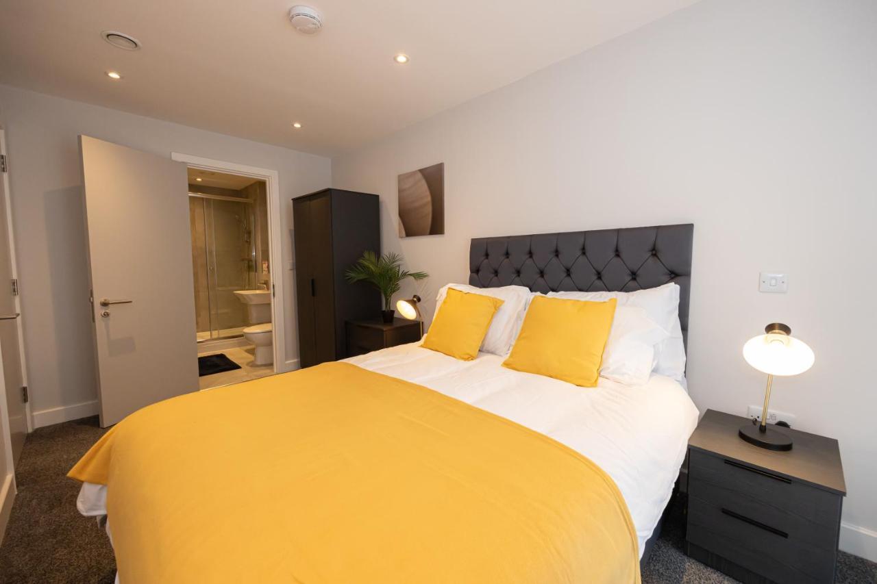 Contemporary 3 Bedrooms Apartment Manchester City — Photos 3